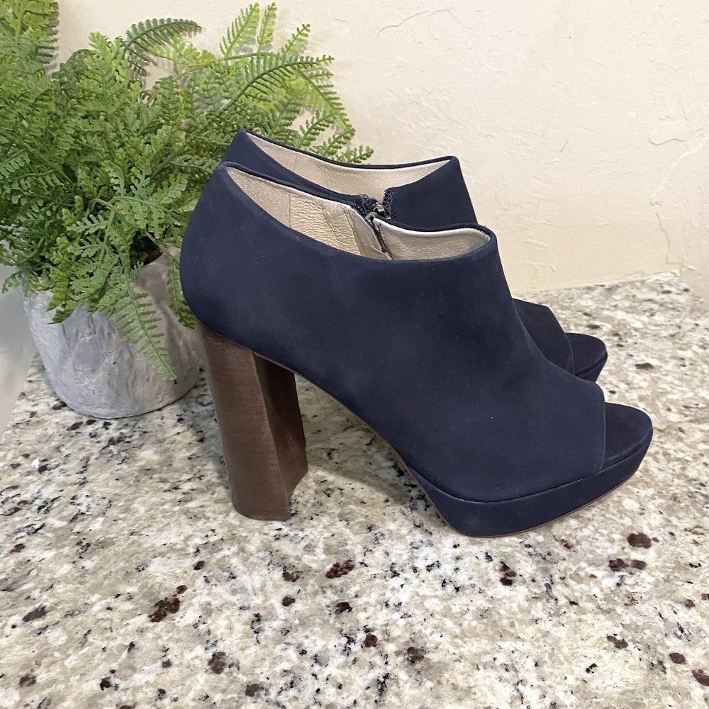 Vince Camuto Navy‎ Blue Suede Peep Toe Platform Booties Chunky Block Heel 9.5M